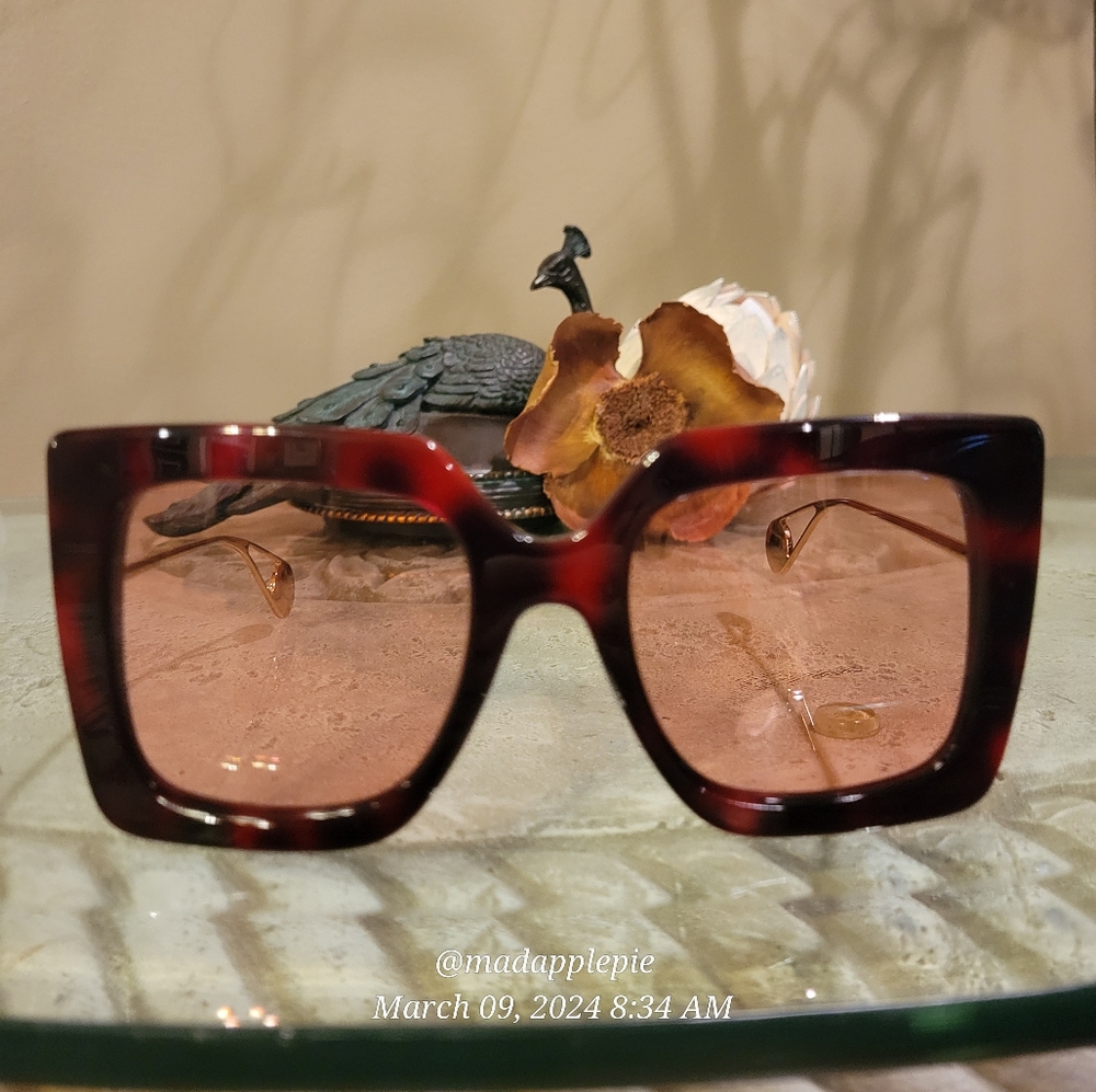 Gucci Oversized Square Havanah Pink Butterfly Sunnglases GG0453 Luxury #53 - Picture 15 of 17